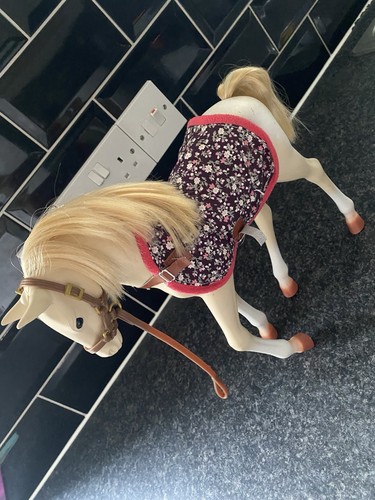 Our generation palomino foal - palomino,