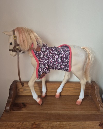 Our generation palomino horse - our,