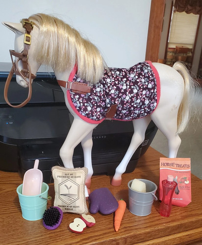 Our generation palomino horse - palomino,