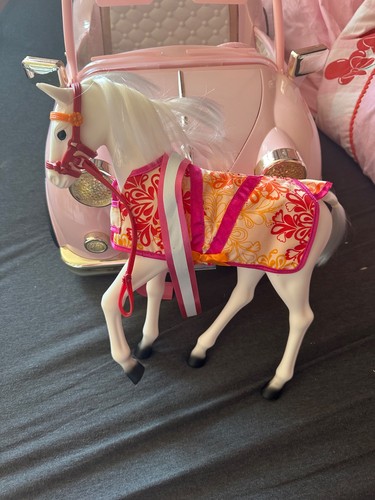 Our generation small - small, horse